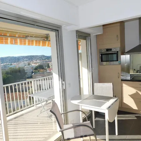 Studio Le Drakkar, Climatise, Vue Mer, Parking Prive Antibes